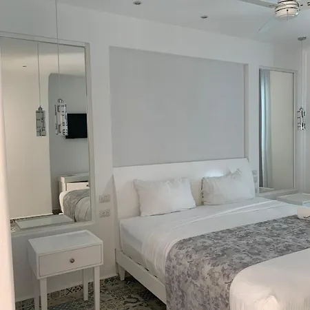 Mediterraneo Hotel 3*