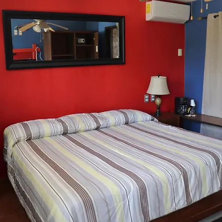 Andrea's Hotel 3*