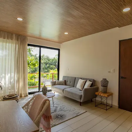 Aparthotel Macondo 4*