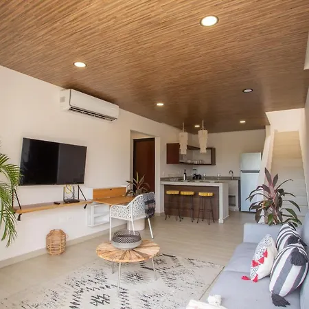 Macondo Aparthotel 4*