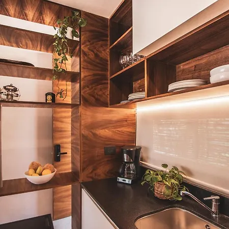 Apartamento Spacious 2br - Wide Balcony W/tub & Yoga Deck *