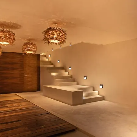 Spacious 2br - Wide Balcony W/tub & Yoga Deck Apartamento