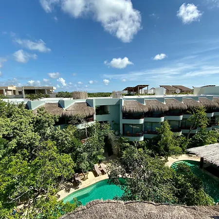 Aluna Hotel 5*