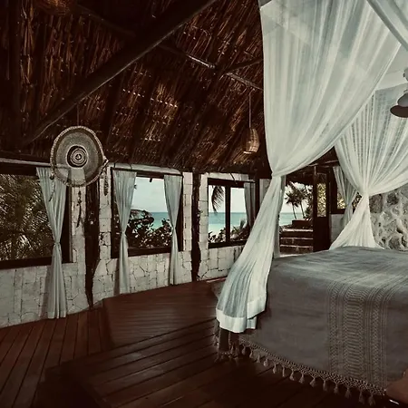 Diamante K - Inside National Park Hotel