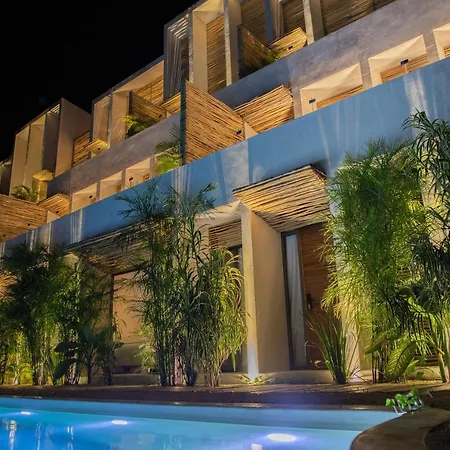 Apartamento Spacious 2br - Wide Balcony W/tub & Yoga Deck