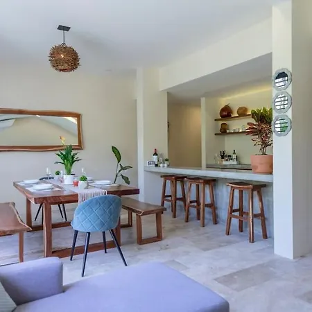 Apartment Exquisite Jungle W/private Pool!