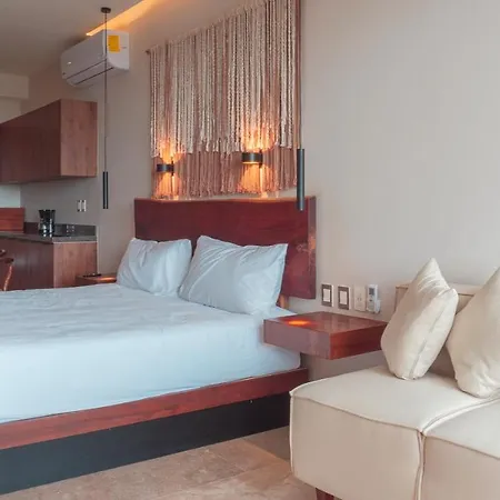 Adora Distinctive Residences *