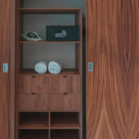 Adora Distinctive Residences *