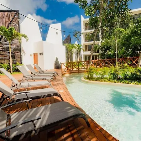 Apartment Near Beach+jungle Views. King Bed+220 Megs+2 Bikes *