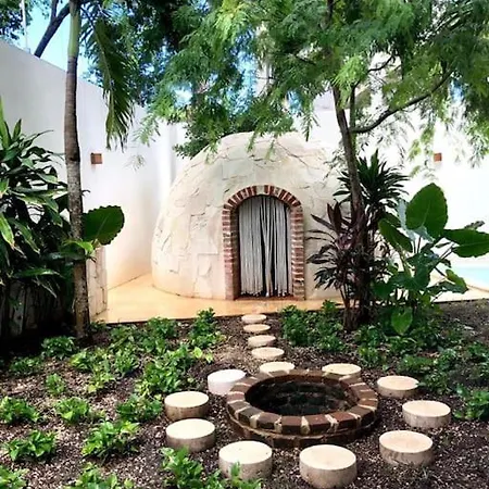 Near Beach+jungle Views. King Bed+220 Megs+2 Bikes Apartment *