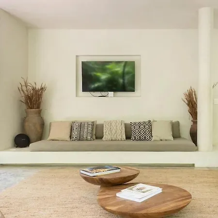 Casa Areca: Award-winning Architectural With Concierge