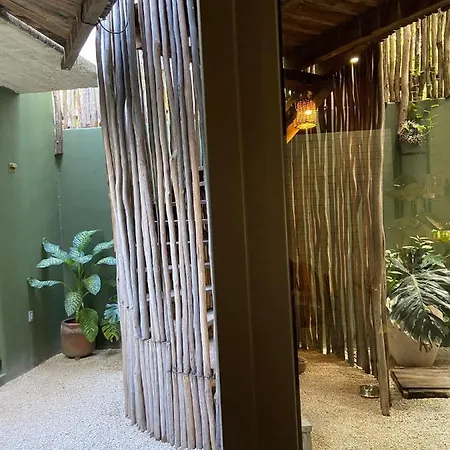 Bed & Breakfast Loba Male Only 4*