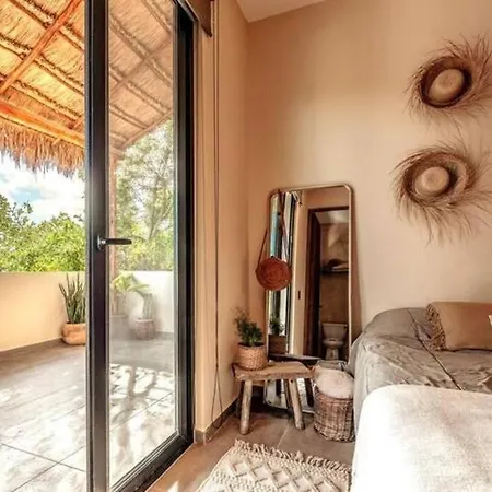 Villa Antique House At Shiva's - *