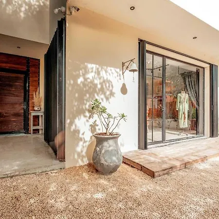 Villa Antique House At Shiva's -