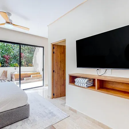 Apartment Giada Towers, Unit 102 *