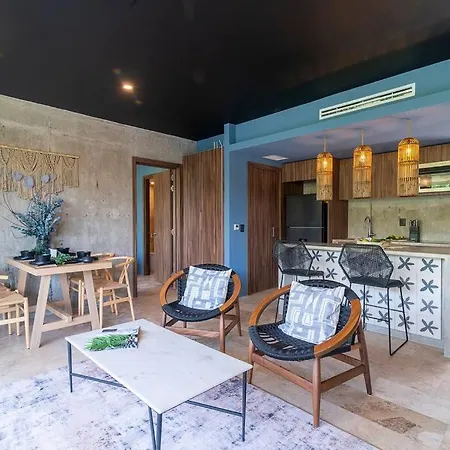 * * Stunning With Cenote Views Tulum