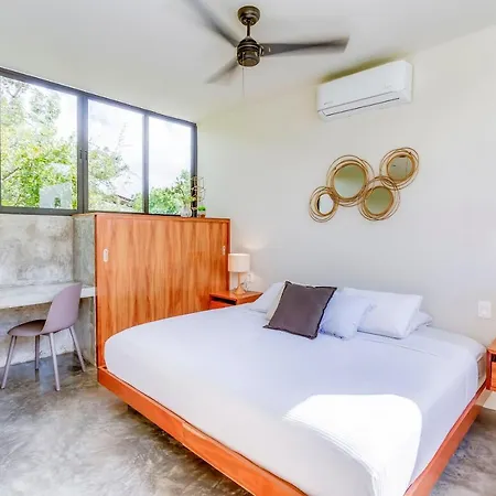 Apartment Private Patio Plunge Pool & Electricity Included