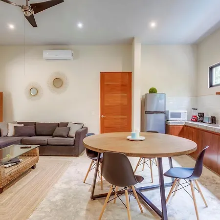 Private Patio Plunge Pool & Electricity Included