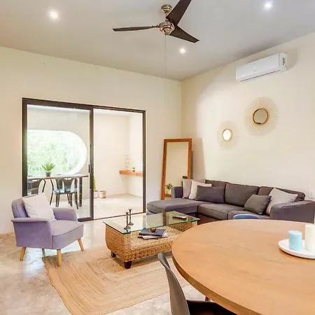 Apartment Private Patio Plunge Pool & Electricity Included