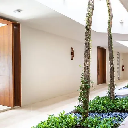 Baak- A104 Beautiful Studio 360º Rooftop Pool Gym Fast Wifi Holiday home *