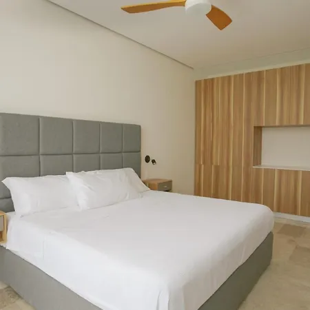 Large Spacious And Luxurious Terrace Apartment *