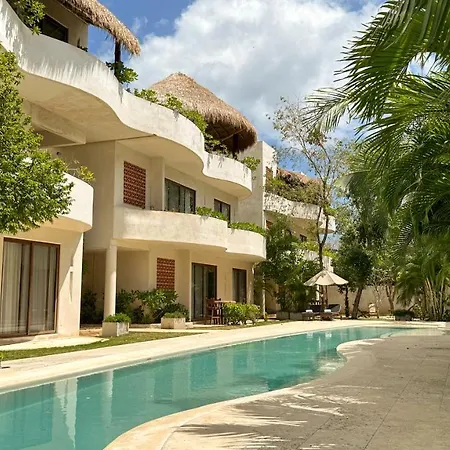 Hotel Niwa 4*