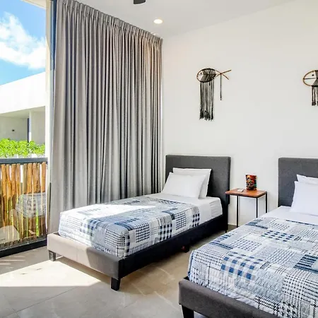 Palalma Casa #32, Modern Tropics, La Veleta Apartment *