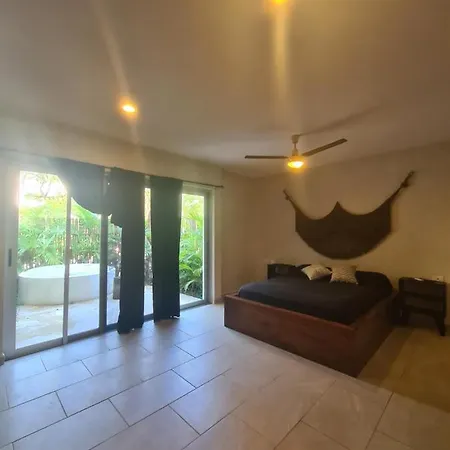 Incredible In With Private Jacuzzi Apartment *
