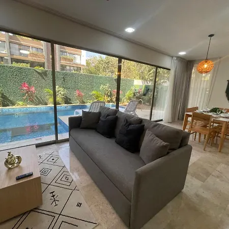 Apartment Cozy W/swim-up Pool