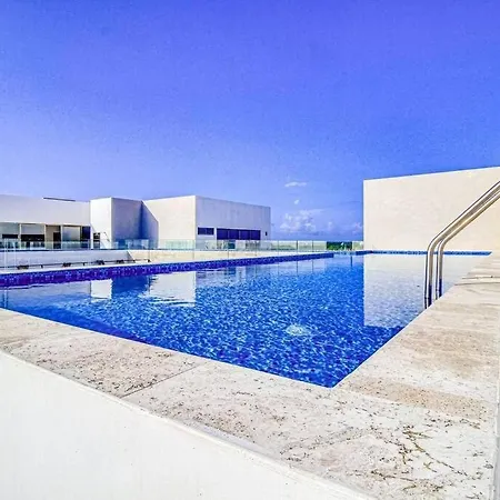 Magnificent With Dreamy Pool Apartment *