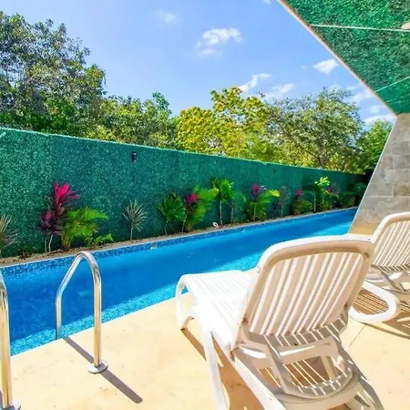 Magnificent With Dreamy Pool Apartment *