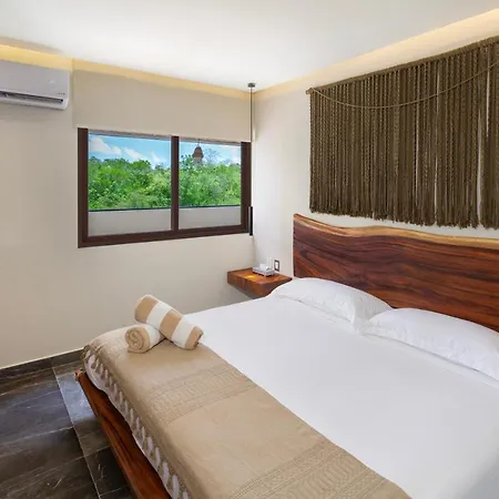 Adora Distinctive Residences *