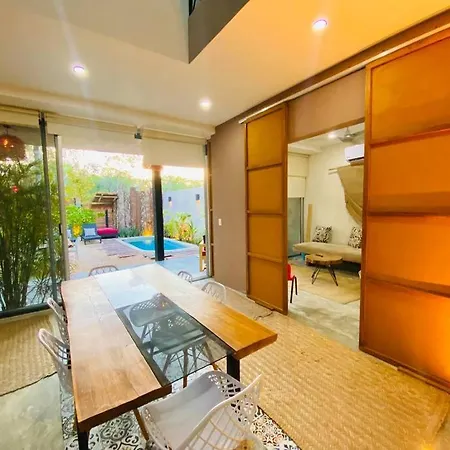 New Jungle 10-12ppl-private Pool And Grill