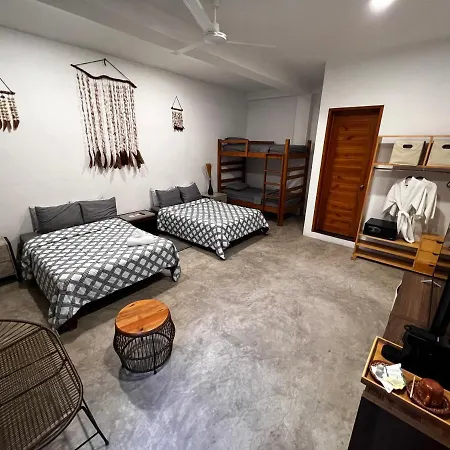 Del Jaguar Hotel