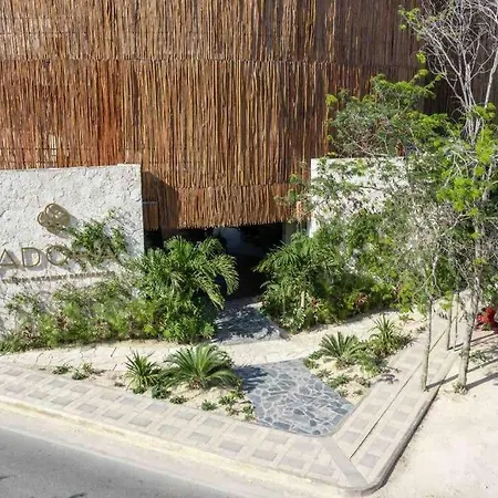& Departamentos Adora