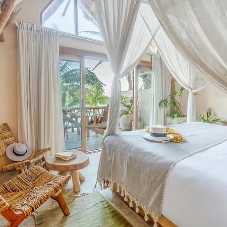 Ahau - Beachfront (adults Only) 4*