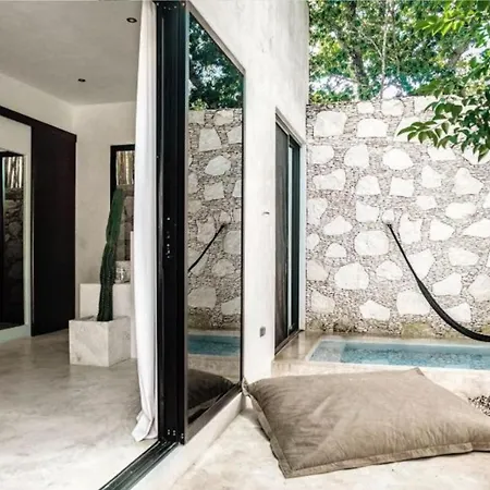 Villa 8 Bedrooms In