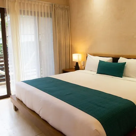 Azul By Guruhotel 3*