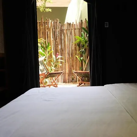 Loba Male Only Bed & Breakfast