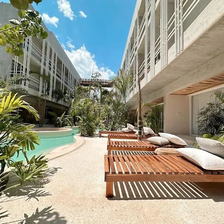 Alterhome Jungle Chic *