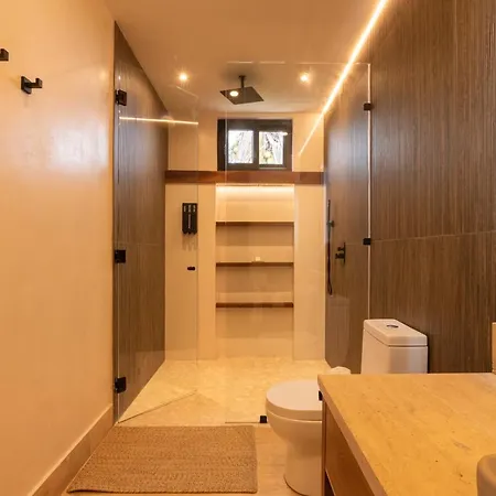 Tulumar Beachfront Luxury Villa- Full Service Villa *