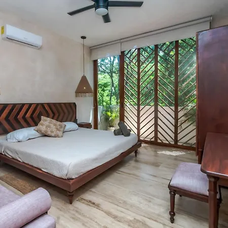 Great Value Luxury Close To The Action *