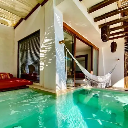 Hotel Beachfront In Beach Tulum