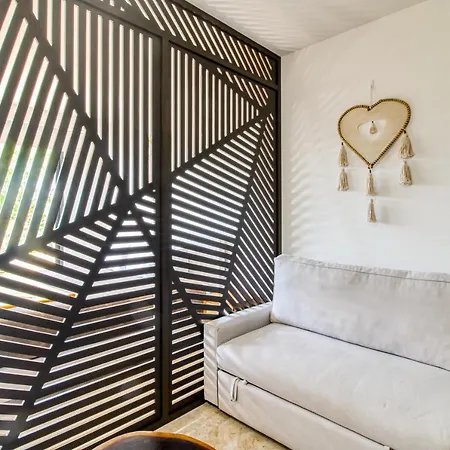 Hotel Menesse #204a Downtown