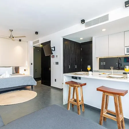 Black And White - Cozy Lofts With Private Jacuzzi Tulum