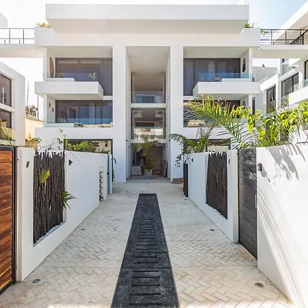 Apartment Black And White - Cozy Lofts With Private Jacuzzi *