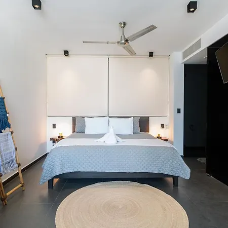 Black And White - Cozy Lofts With Private Jacuzzi *