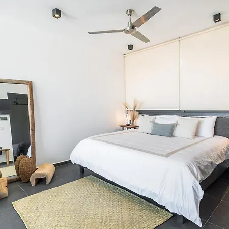 Apartment Black And White - Cozy Lofts With Private Jacuzzi *