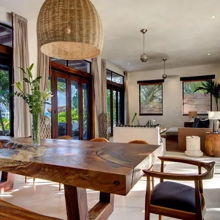With 4 Bedrooms In Aldea Canzul Villa