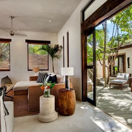 With 4 Bedrooms In Aldea Canzul Villa *
